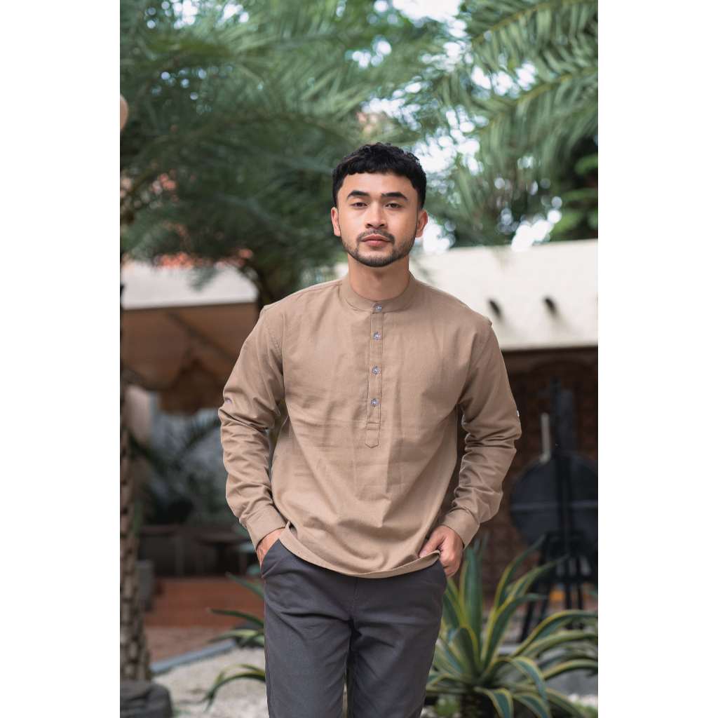 Qatar Kemeja Koko Lengan Panjang Linen Premium Brown / Coklat Tua - BYBLANK