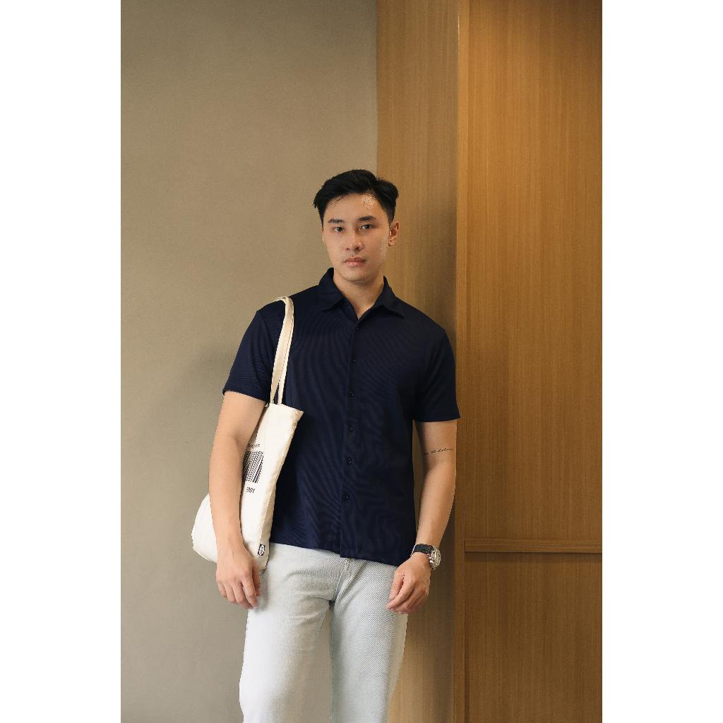 Fukuoka Kemeja Knit Lengan Pendek in Dark Navy - BYBLANK