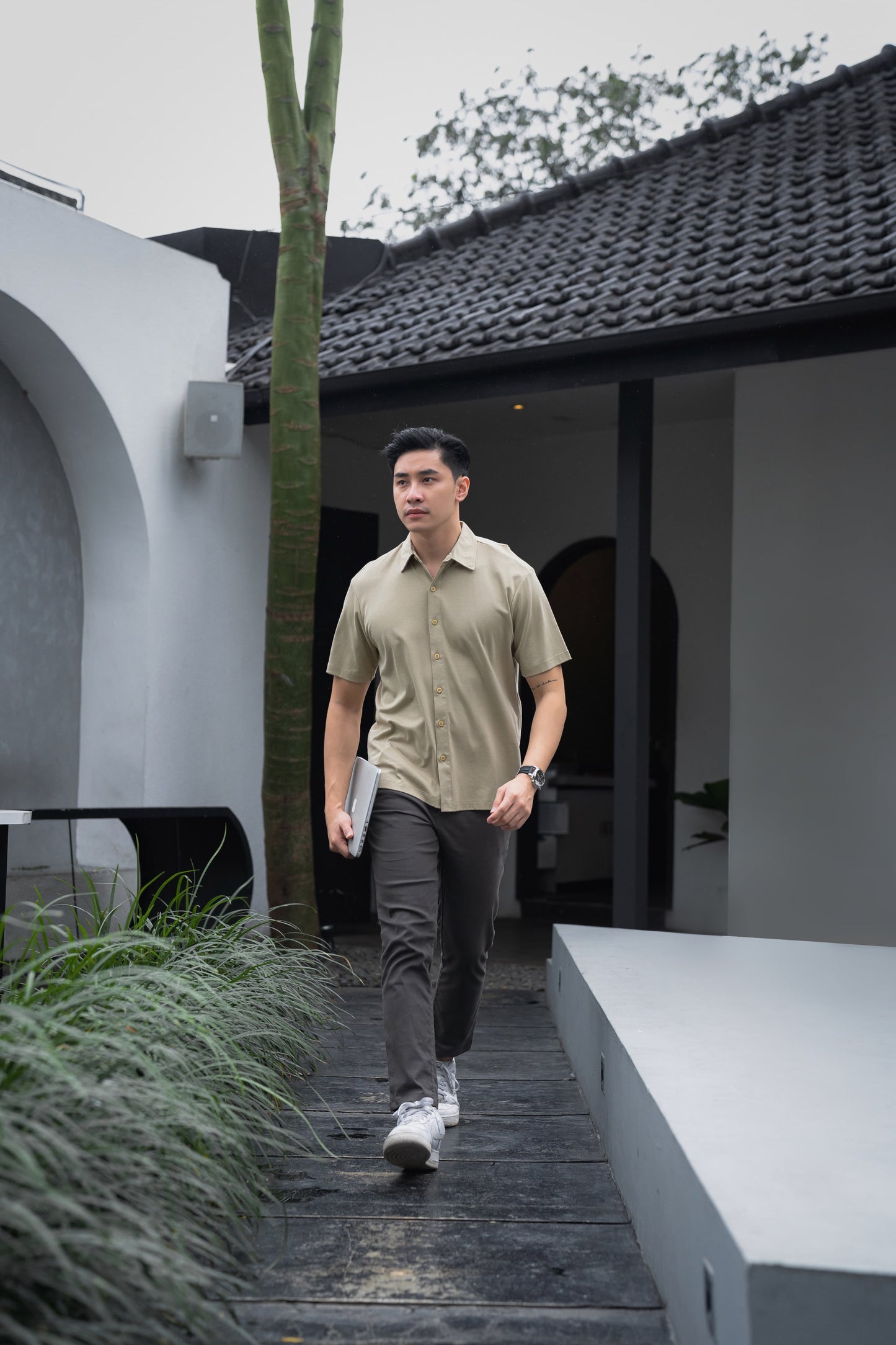 Saga Kemeja Kaos Cotton Air Khaki